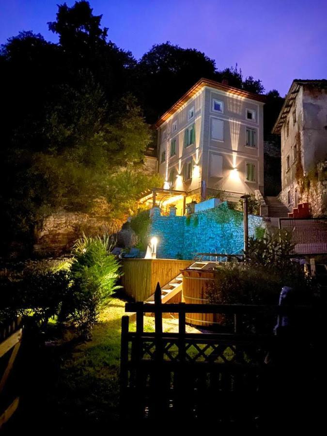 La Casa Sulla Collina Del Castello Villa Breno Buitenkant foto